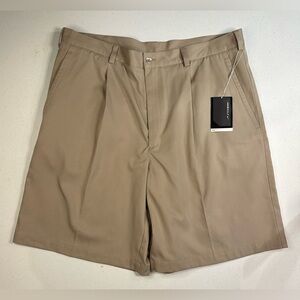 Nike Golf Dri-Fit Pleated Khaki Shorts Men's Size 40 NWT